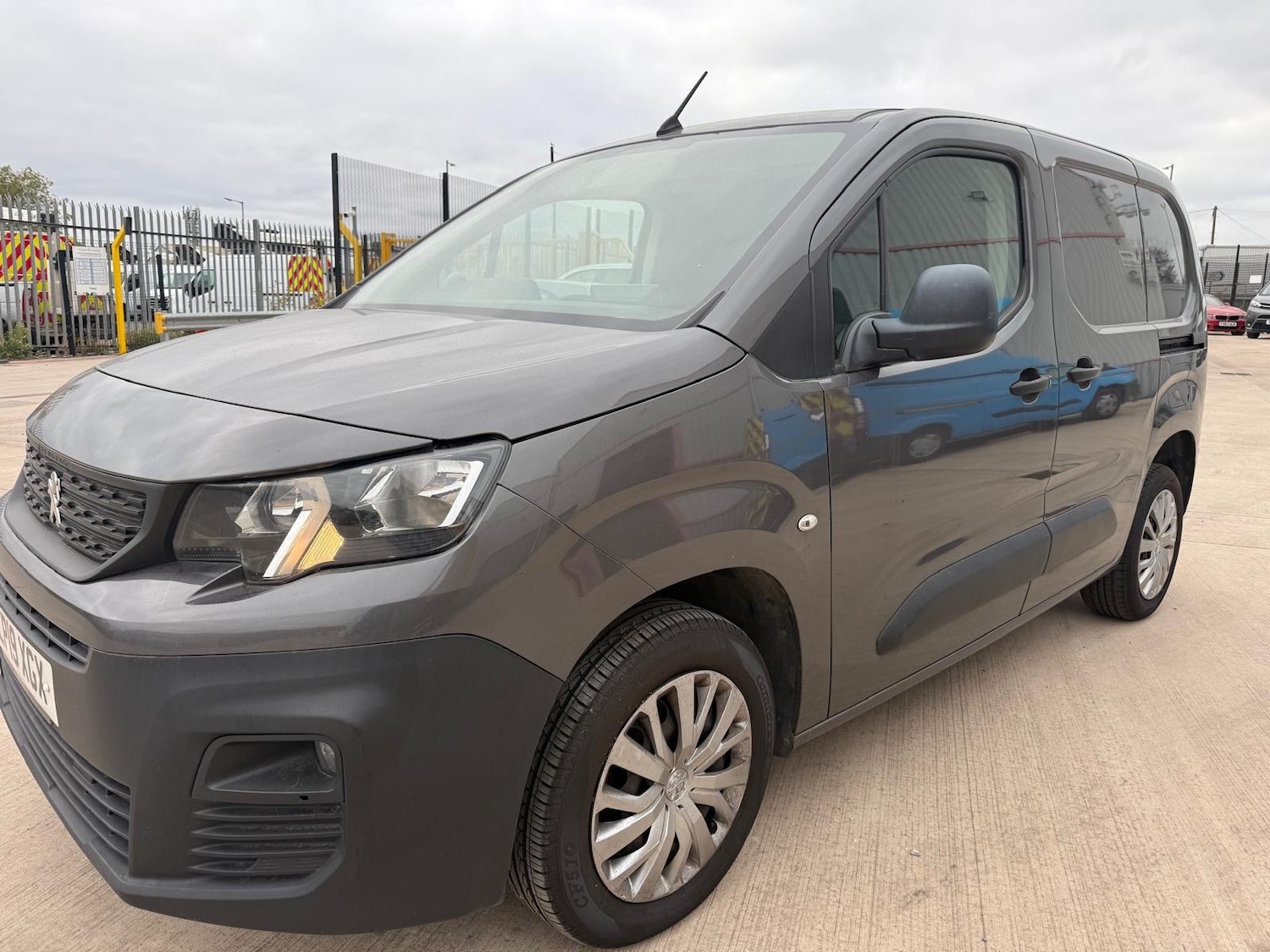 Used Peugeot Partner 2019 for sale - 76541366: Photo 1