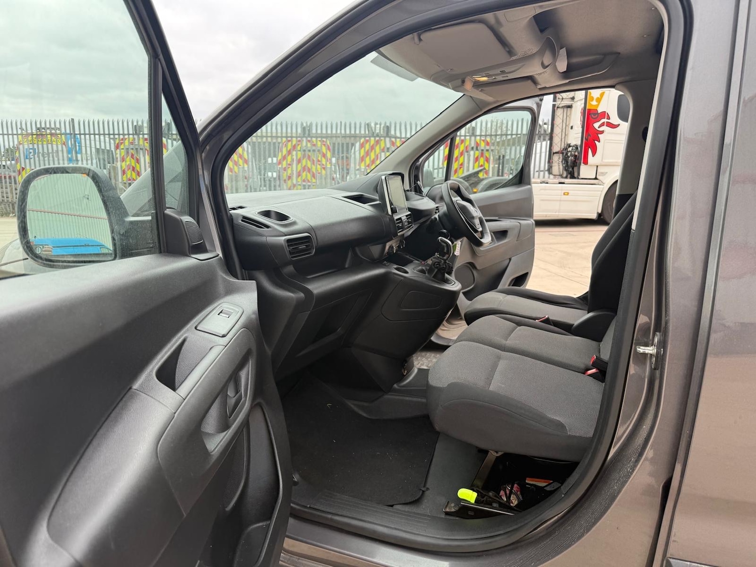 Used Peugeot Partner 2019 for sale - 76541366: Photo 16