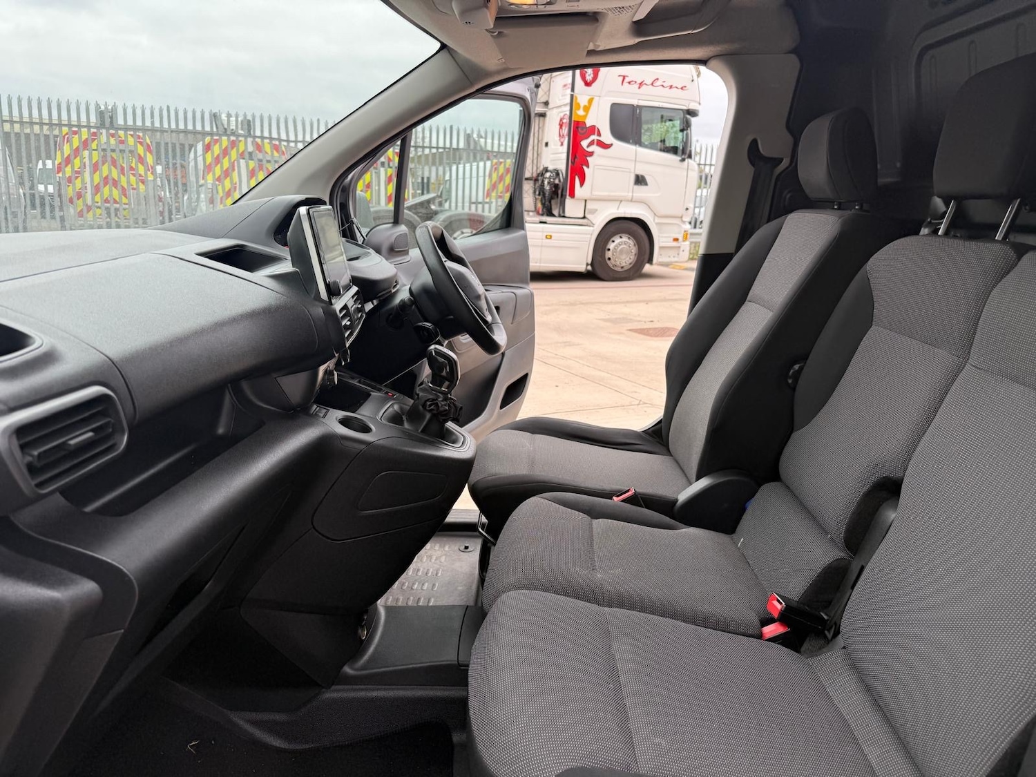 Used Peugeot Partner 2019 for sale - 76541366: Photo 19