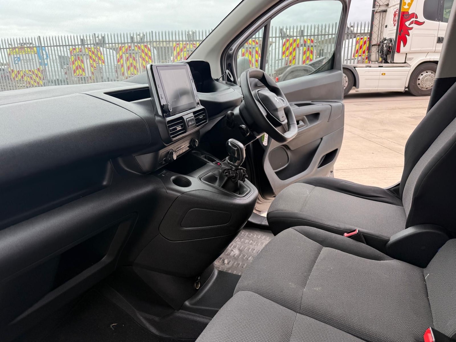 Used Peugeot Partner 2019 for sale - 76541366: Photo 21