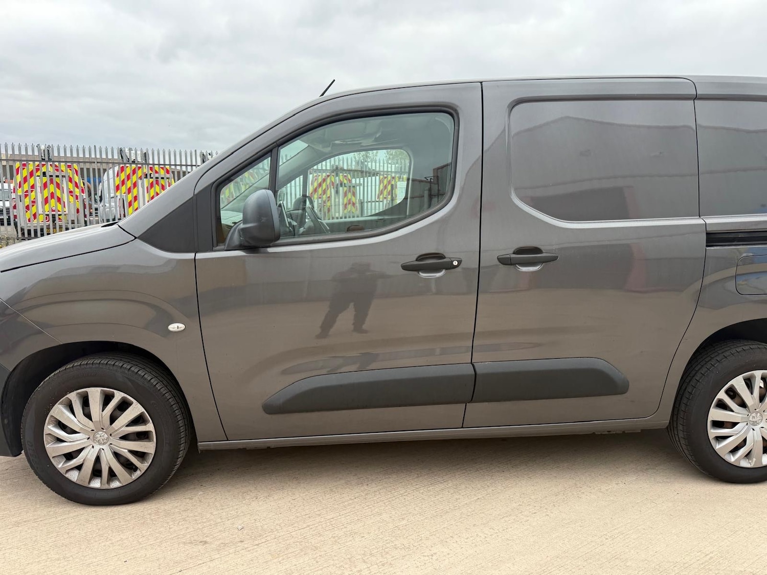 Used Peugeot Partner 2019 for sale - 76541366: Photo 8