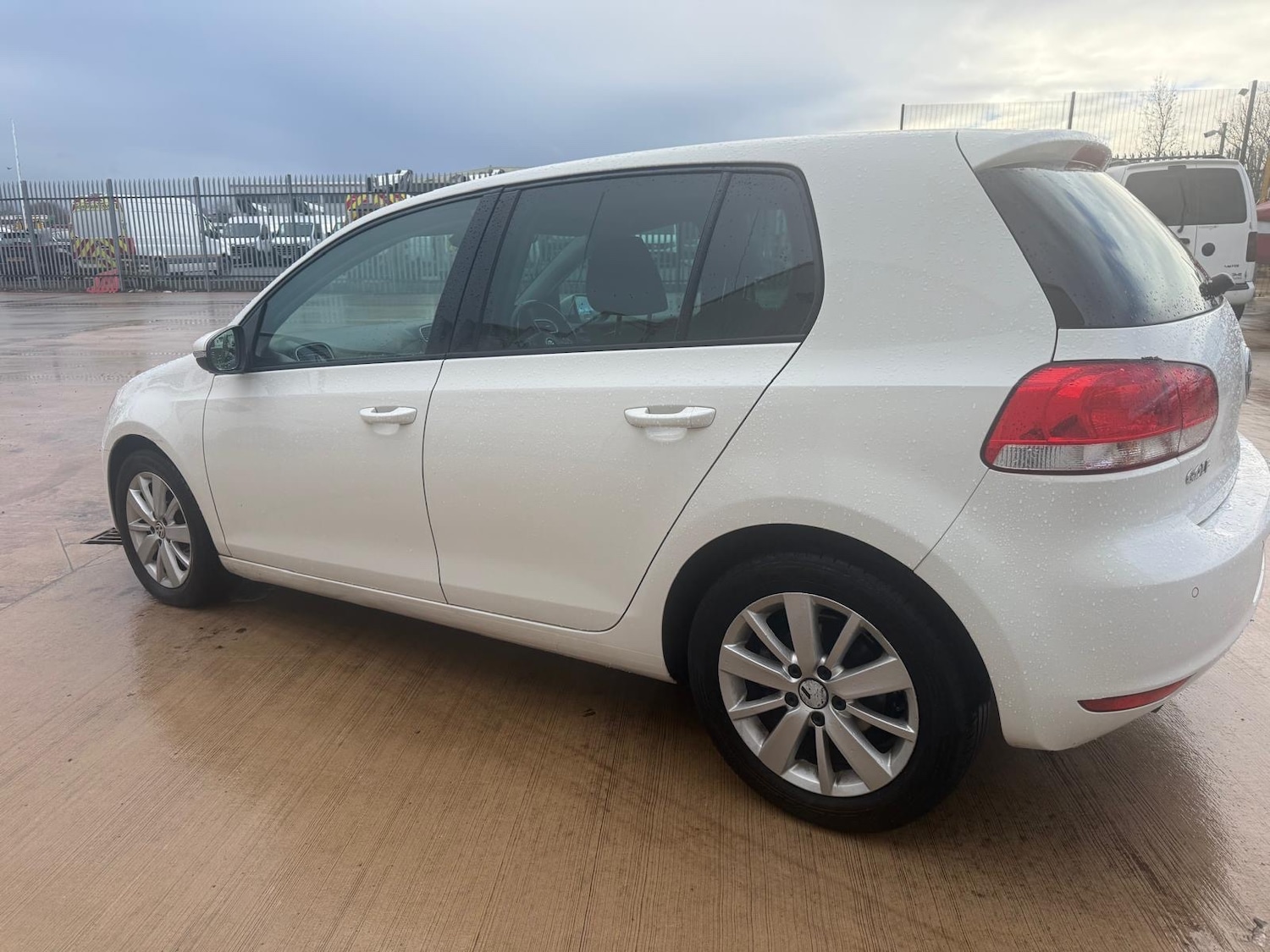 Used Volkswagen Golf 2011 for sale - 77233969: Photo 10