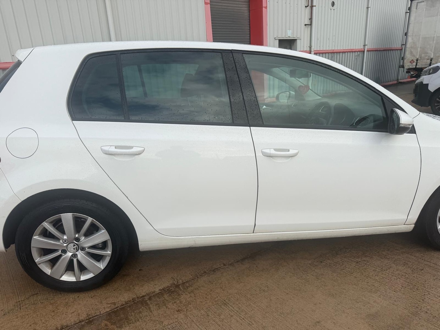 Used Volkswagen Golf 2011 for sale - 77233969: Photo 15