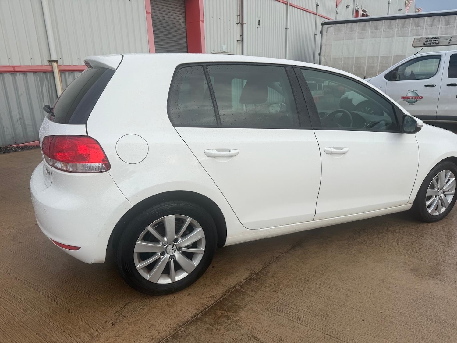 Used Volkswagen Golf 2011 for sale - 77233969: Photo 16