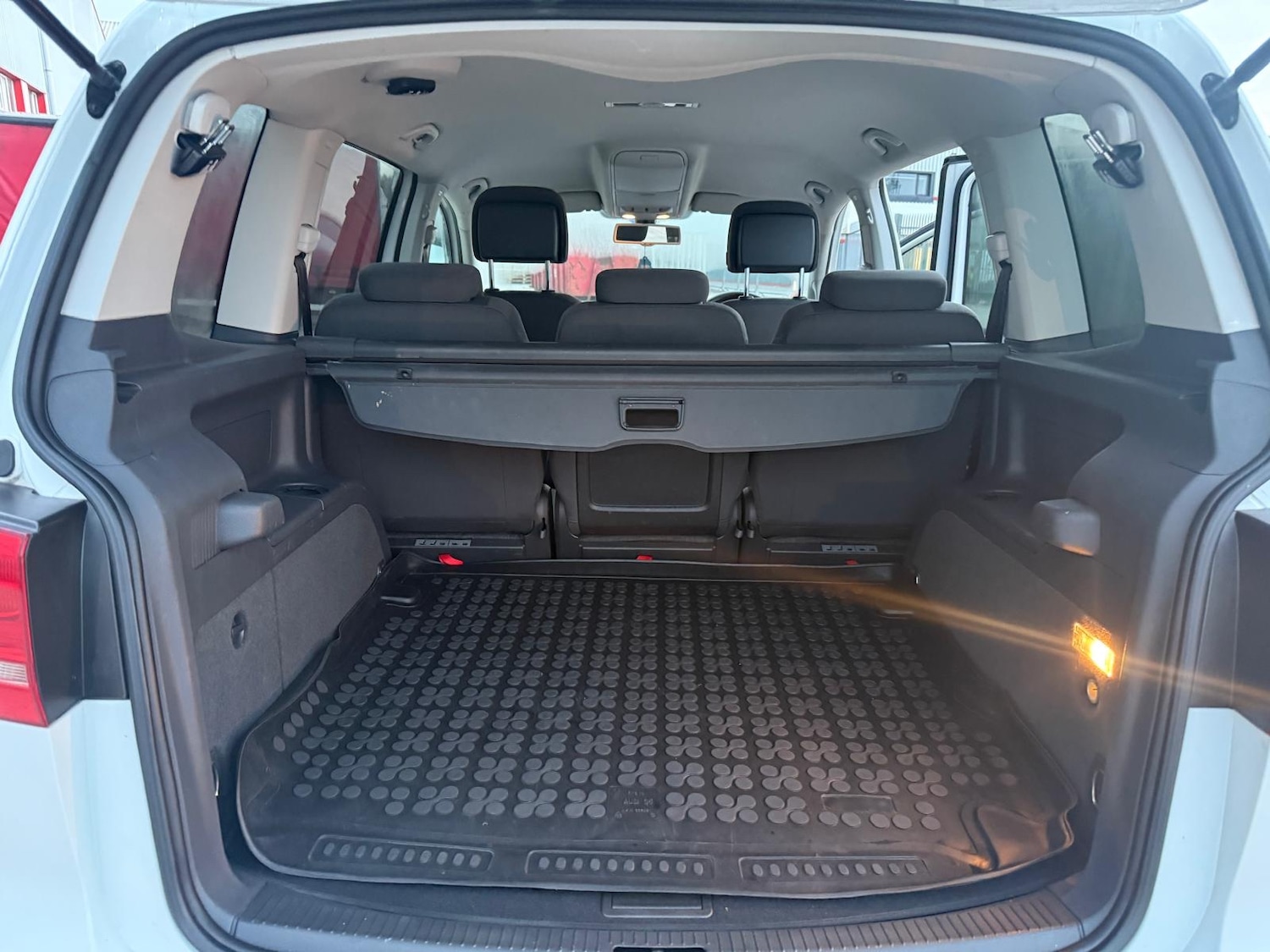 Used Volkswagen Touran 2015 for sale - 76940121: Photo 20