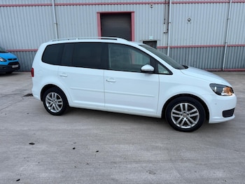 Used Volkswagen Touran 2015 for sale - 76940121: Photo