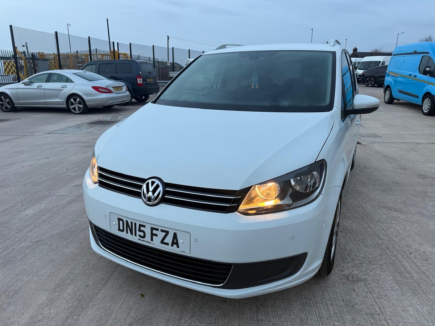 Used Volkswagen Touran 2015 for sale - 76940121: Photo 7