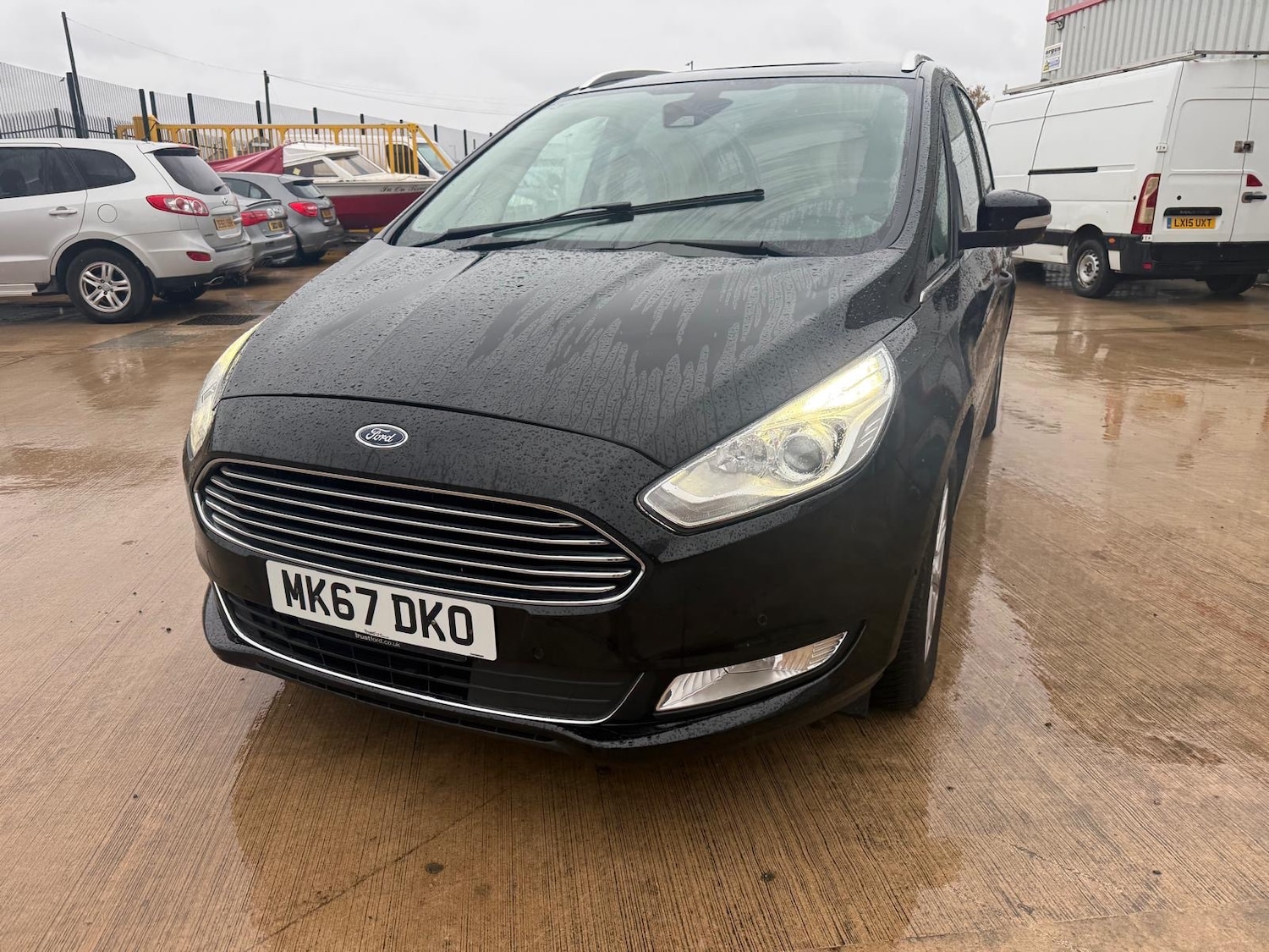 Used Ford Galaxy 2017 for sale - 76588492: Photo 4