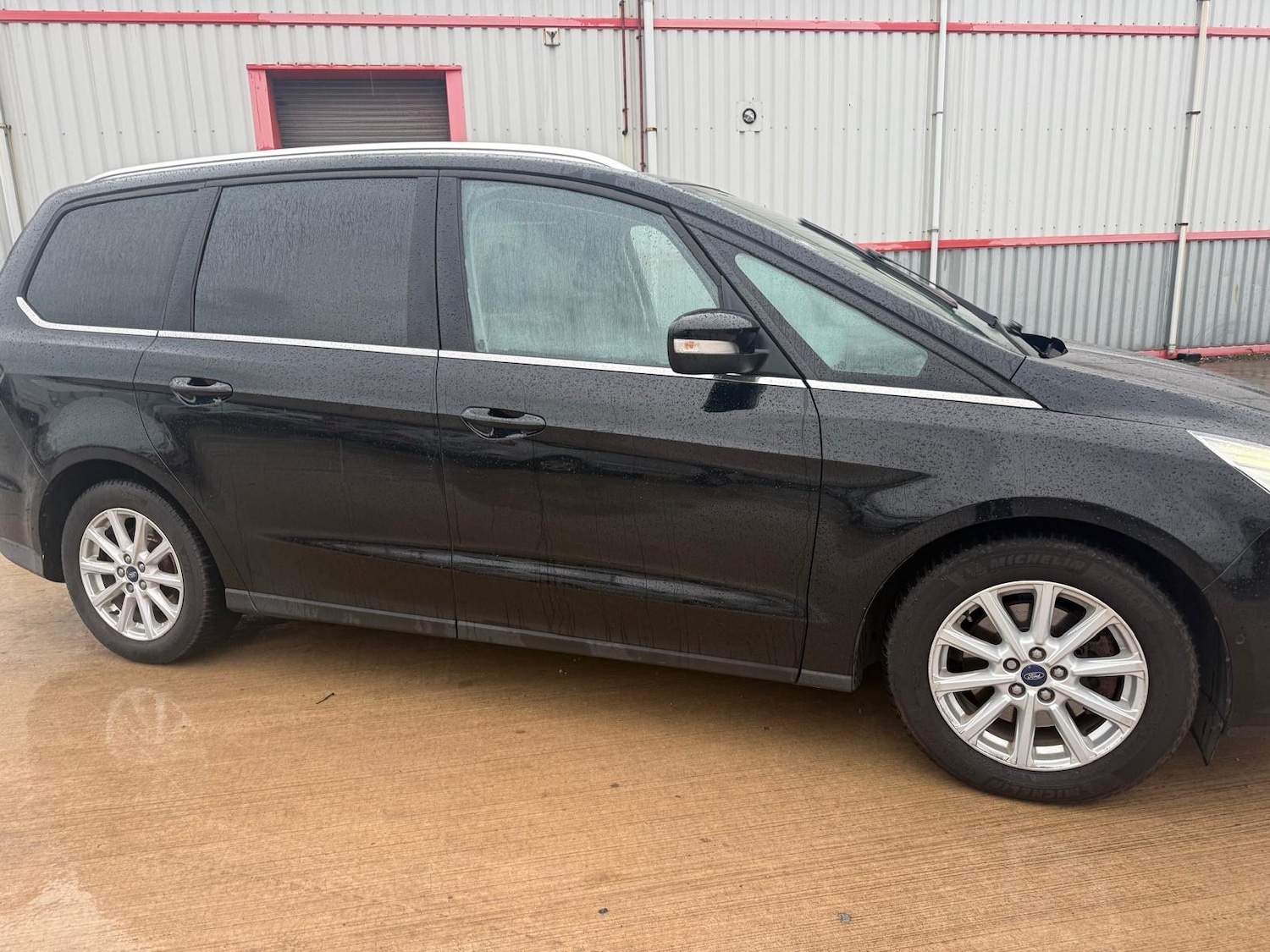 Used Ford Galaxy 2017 for sale - 76588492: Photo 6