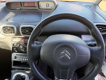 Used Citroen C3 Picasso 2015 for sale - 78358667: Photo