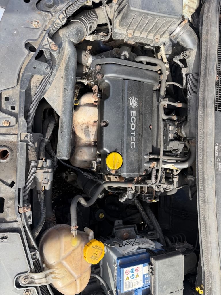 Used Vauxhall Corsa 2009 for sale - 77880140: Photo 9