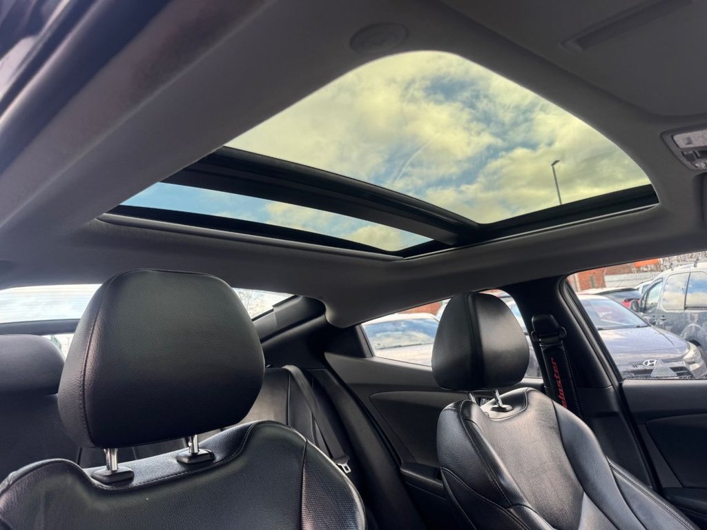 Used Hyundai Veloster 2013 for sale - 76848327: Photo 10