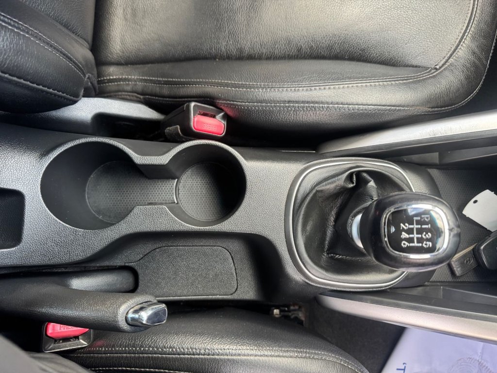 Used Hyundai Veloster 2013 for sale - 76848327: Photo 16