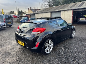 Used Hyundai Veloster 2013 for sale - 76848327: Photo