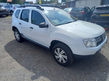 Used Dacia Duster 2014 for sale - 75585794: Photo