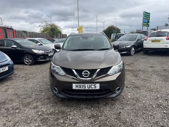 Used Nissan Qashqai 2015 for sale - 76010234: Photo 2