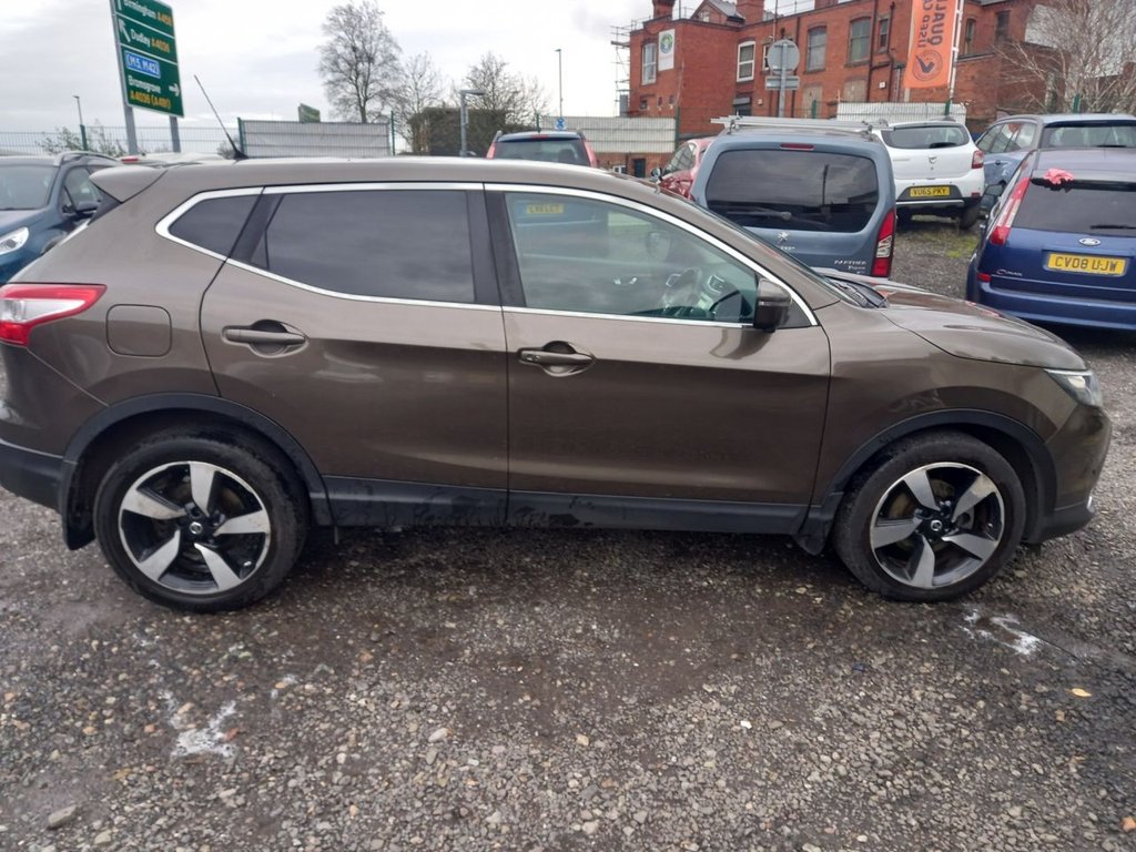 Used Nissan Qashqai 2015 for sale - 76868098: Photo 4