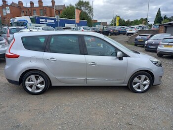 Used Renault Grand Scenic 2013 for sale - 75666417: Photo