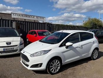 Used Ford Fiesta 2016 for sale - 79449892: Photo