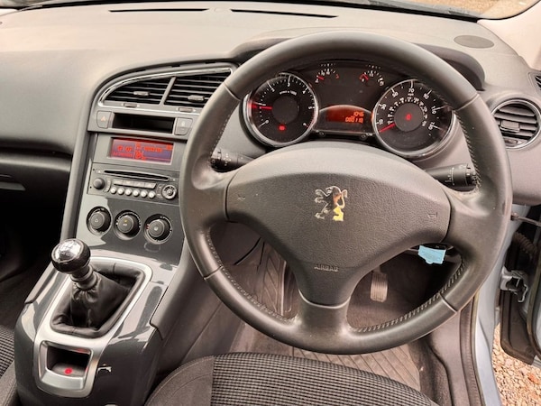 Used Peugeot 5008 2012 for sale - 76099922: Photo 10