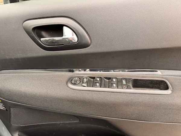 Used Peugeot 5008 2012 for sale - 76099922: Photo 16