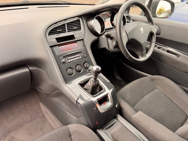 Used Peugeot 5008 2012 for sale - 76099922: Photo 24