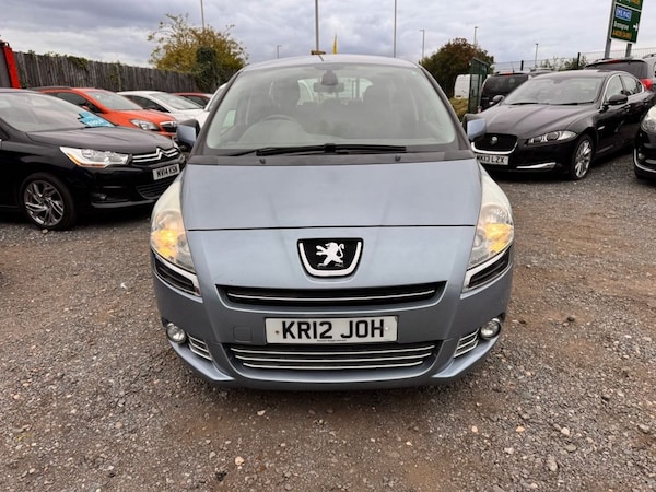 Used Peugeot 5008 2012 for sale - 76099922: Photo 2