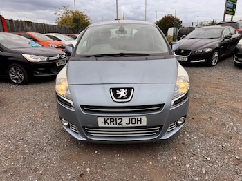 Used Peugeot 5008 2012 for sale - 76099922: Photo 2