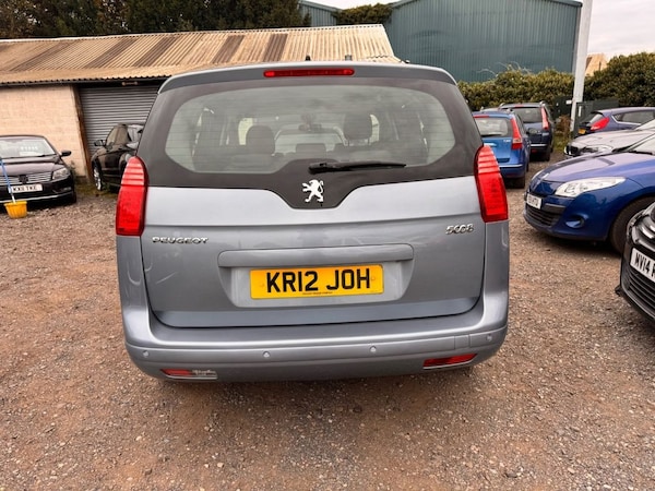 Used Peugeot 5008 2012 for sale - 76099922: Photo 6