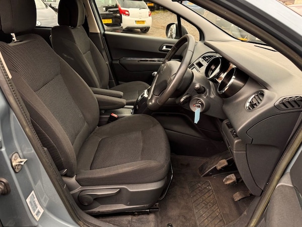 Used Peugeot 5008 2012 for sale - 76099922: Photo 9