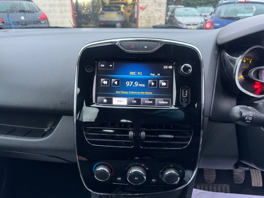 Used Renault Clio 2013 for sale - 77401356: Photo 9