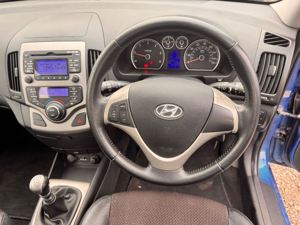Used Hyundai i30 2010 for sale - 76099930: Photo 10