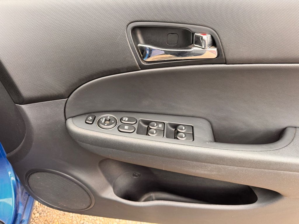 Used Hyundai i30 2010 for sale - 76099930: Photo 17