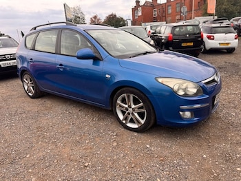 Used Hyundai i30 2010 for sale - 76099930: Photo 3