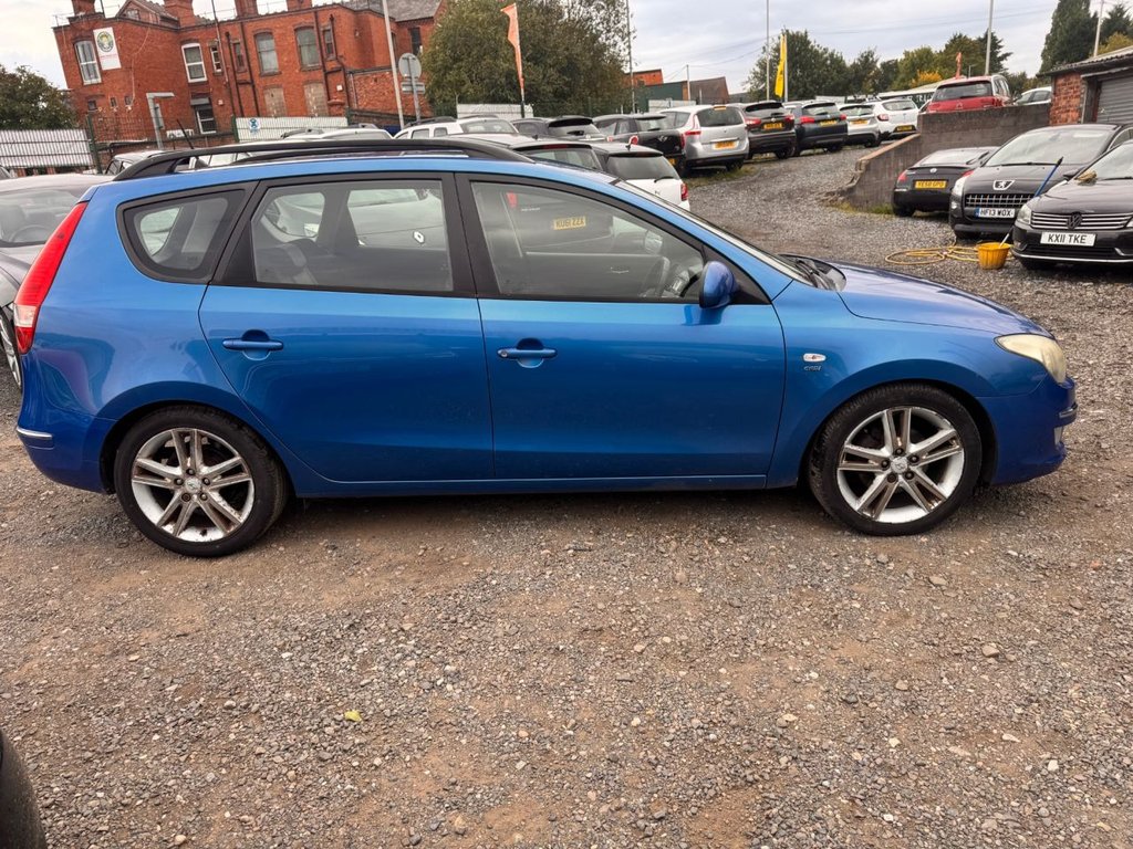 Used Hyundai i30 2010 for sale - 76099930: Photo 8