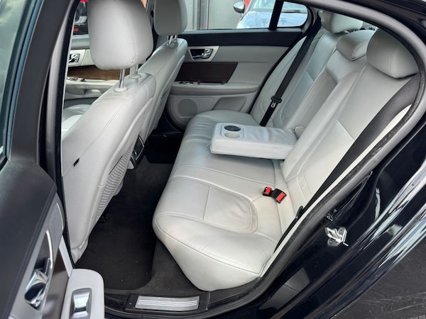Used Jaguar XF 2013 for sale - 75538358: Photo 19