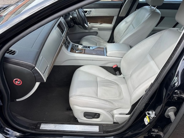 Used Jaguar XF 2013 for sale - 75538358: Photo 20