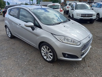 2015 (65) - 1.0T EcoBoost Titanium Hatchback 5dr Petrol Manual Euro 6 (s/s) (125 ps)