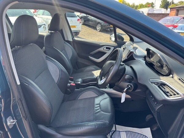 Used Peugeot 2008 2015 for sale - 75144321: Photo 16