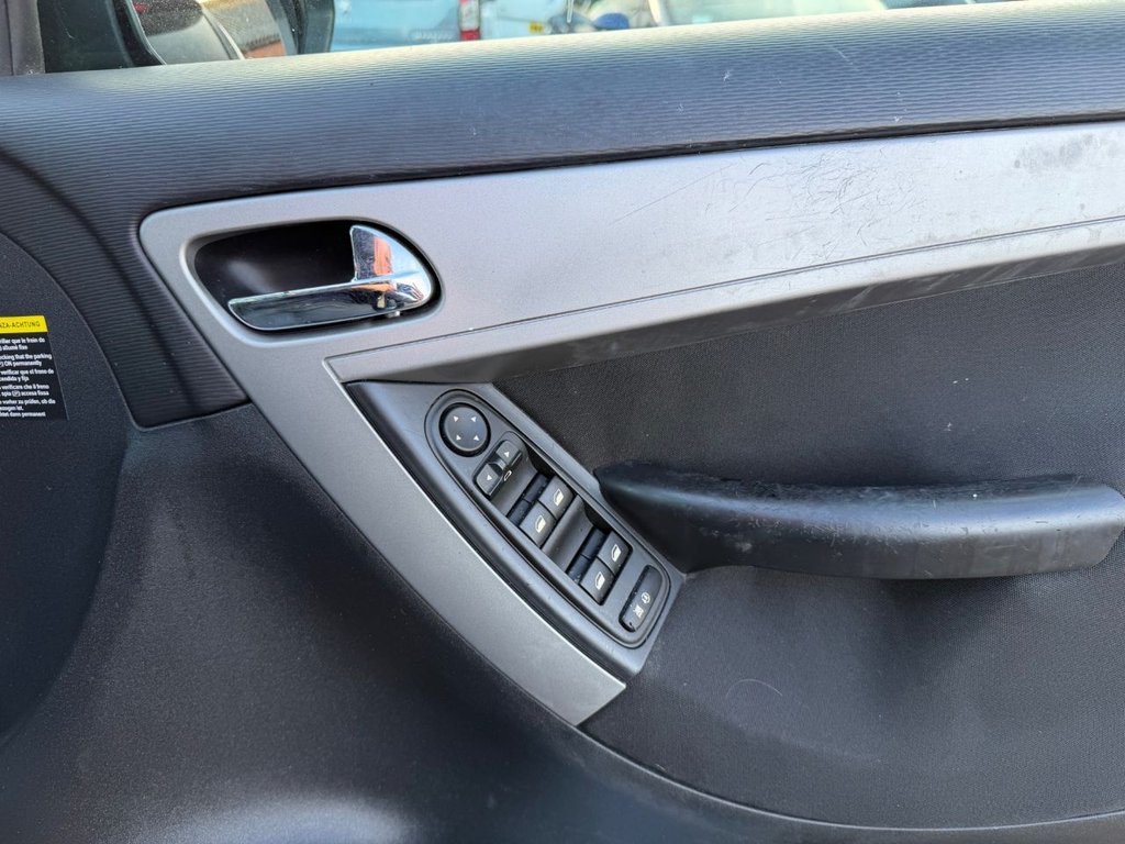 Used Citroen Grand C4 Picasso 2010 for sale - 77551620: Photo 17