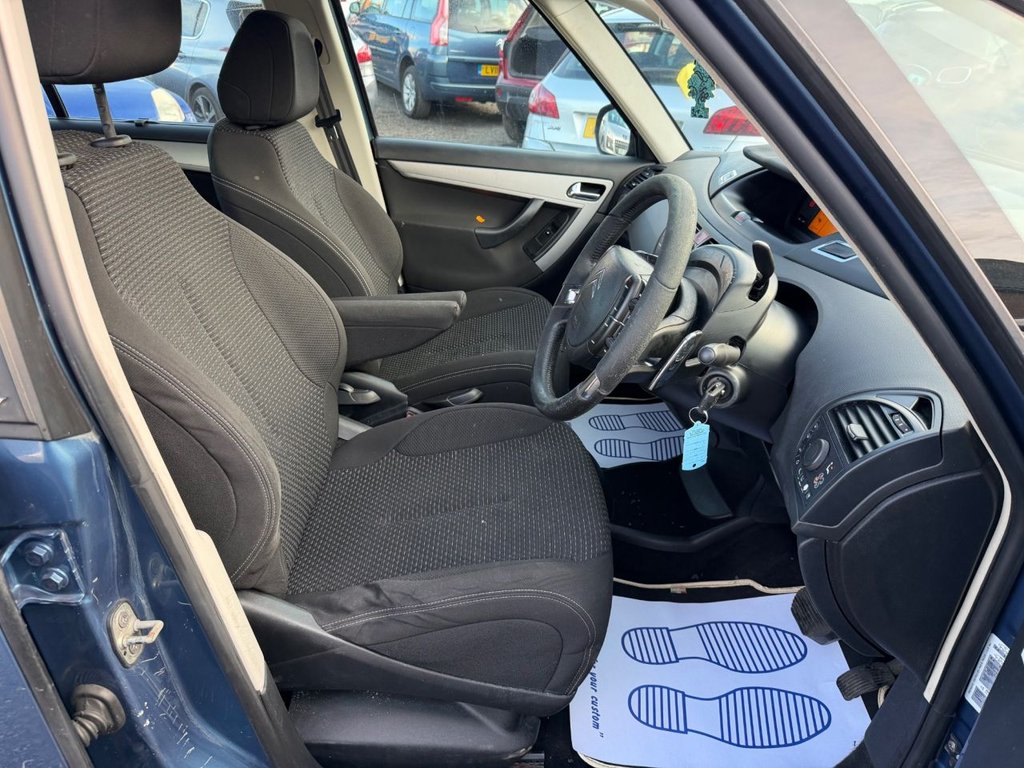 Used Citroen Grand C4 Picasso 2010 for sale - 77551620: Photo 9