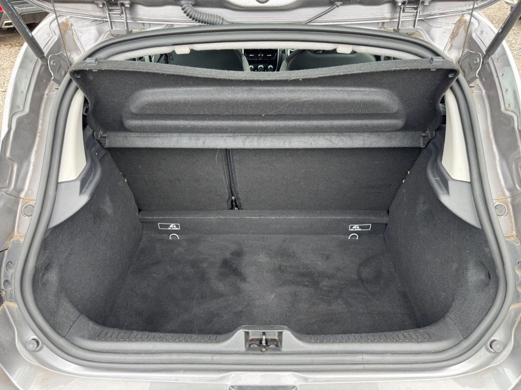 Used Renault Clio 2016 for sale - 76797554: Photo 21