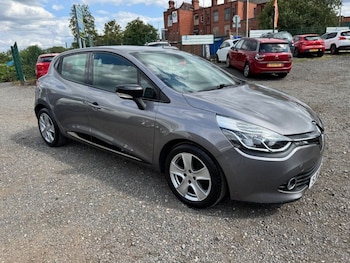 Used Renault Clio 2016 for sale - 76797554: Photo