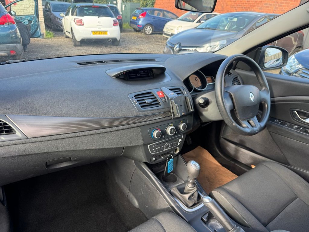 Used Renault Megane 2011 for sale - 76459313: Photo 12