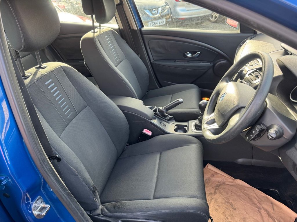 Used Renault Megane 2011 for sale - 76459313: Photo 8