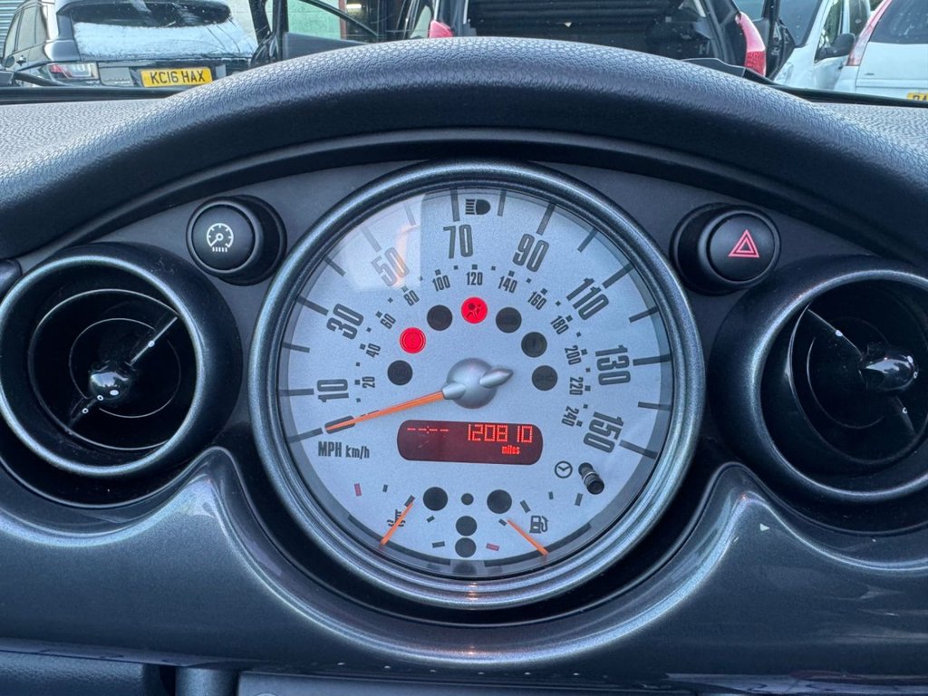 Used MINI Convertible 2005 for sale - 77153448: Photo 12