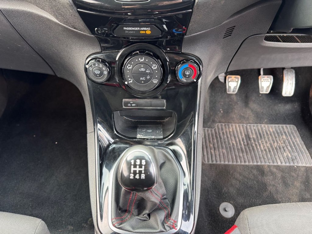 Used Ford Fiesta 2015 for sale - 76417317: Photo 16