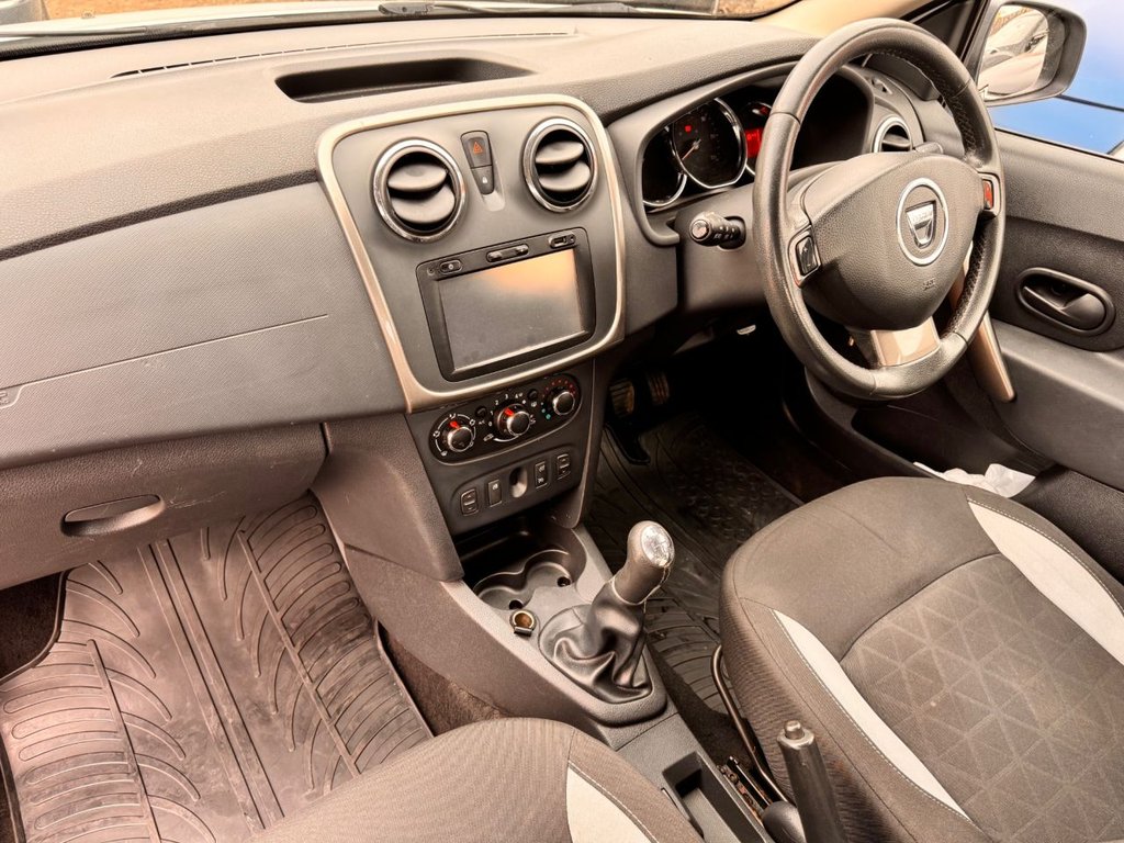 Used Dacia Sandero Stepway 2015 for sale - 75937166: Photo 24
