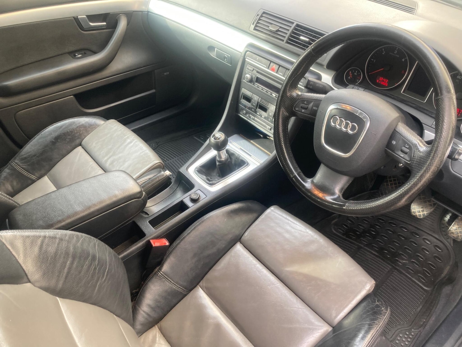 Used Audi A4 2006 for sale - 76498660: Photo 6