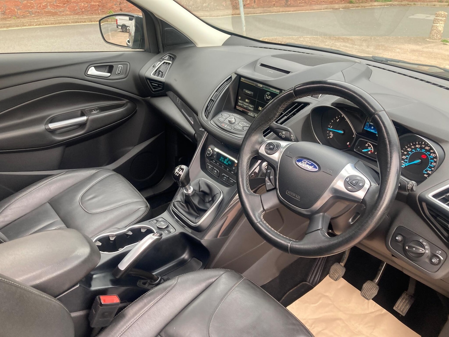 Used Ford Kuga 2015 for sale - 76689686: Photo 9